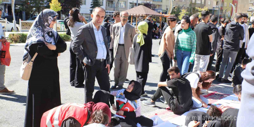 Yetimler Vakfı’ndan ‘Filistinli çocuklar için çiz’ etkinliği