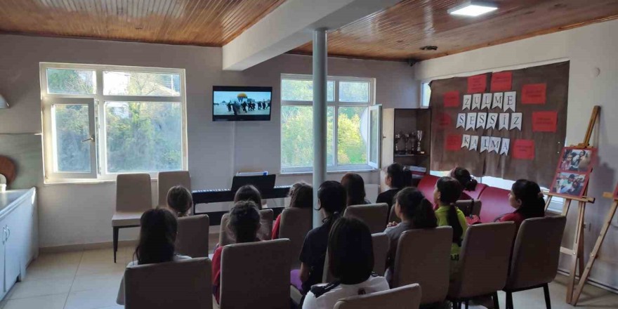 Yığılca’da zulme sessiz kalma sergisi düzenlendi