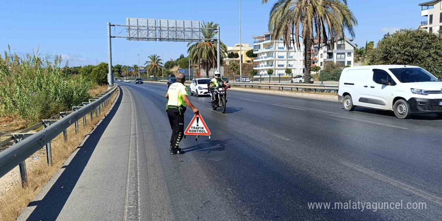 Yola dökülen mazot, kazalara neden oldu