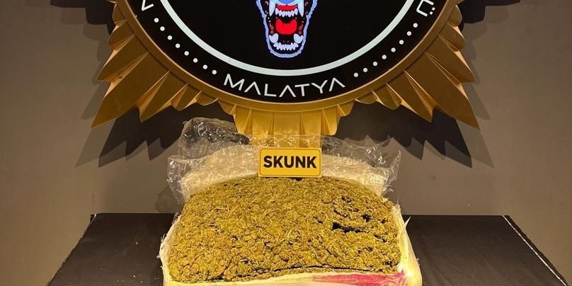 Yolcu otobüsünde 12,5 kilo skunk ele geçirildi