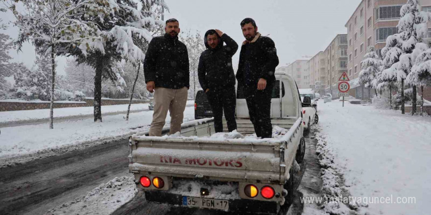 Yolda kalan araçlara Türk usulü kurtarma