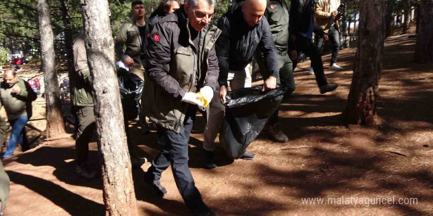 Yozgat Çamlığı Milli Parkı’nda çevre temizliği etkinliği düzenlendi