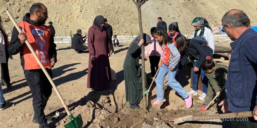 Yozgat’ta bozkır ağaçlandırıldı