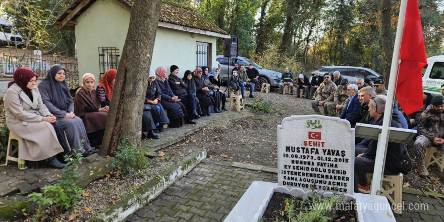 Yüksekova şehidi Gölcük’te kabri başında dualarla anıldı