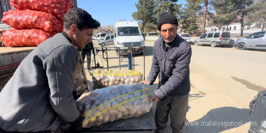 Yüksekova’da patates satışları başladı