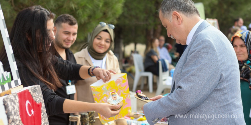 Yuntdağı Yöresel Ürünler Pazarı açıldı