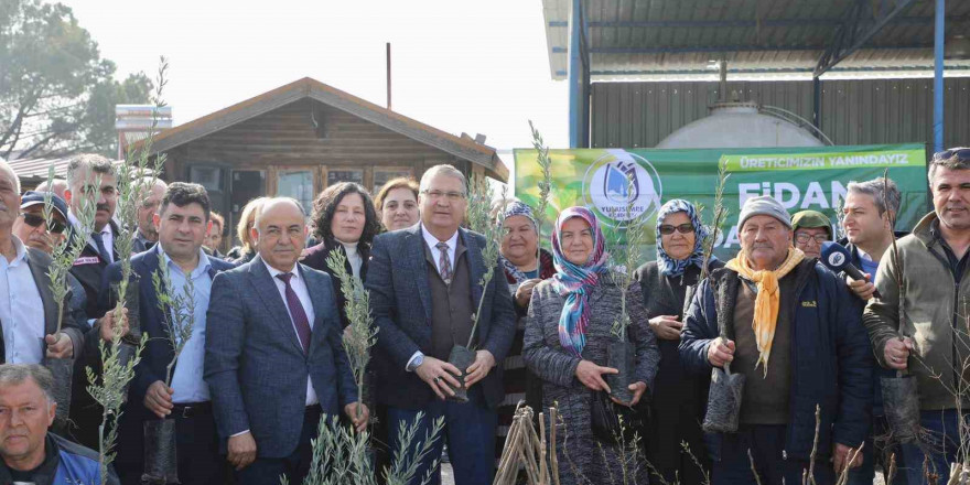 Yunusemre Belediyesi fidan dağıtacak