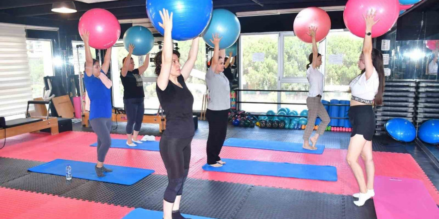 Yunusemreli kadınlar sporla zinde kalıyor