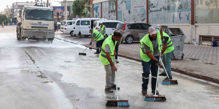 Yüreğir Belediye Başkanı Kocaispir: 'Sokakları deterjanla yıkanan tek ilçe Yüreğir'