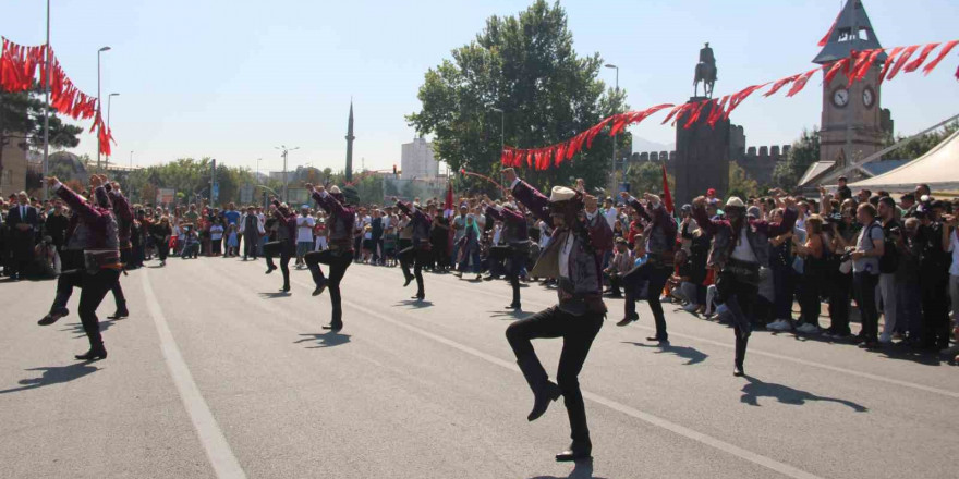 Zafer Bayramı, Kayseri’de coşkuyla kutlandı