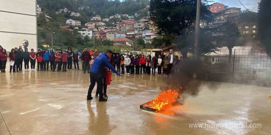 Zonguldak’ta deprem ve yangın tatbikatı gerçekleştirildi